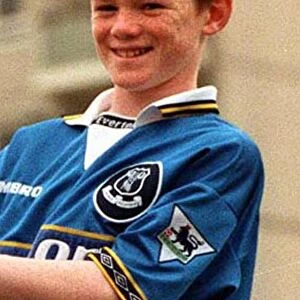 Wayne Rooney aged 12 and signed by Everton Pics from Liverpool Echo of Wayne Rooney