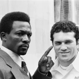 WBC World Super Welterweight champion Maurice Hope (left WBC World Super Welterweight champion Maurice Hope (left