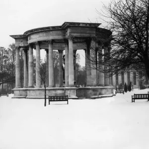 The Welsh national War Memorial in Cardiff on an unaccustomed background of snow The Welsh national War Memorial in Cardiff on an unaccustomed background of snow