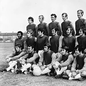 West Ham Team 1970 / 71: Back Row L / R Peter bennett, Billy Bonds, Trevor Brooking