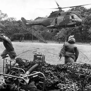 Westland Puma HC Mk.1 Refuelling Crew Print 1972