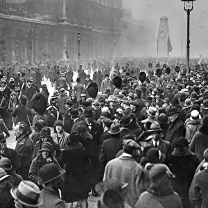 Whitehall, London. circa 11th November 1922. Remembrance Day