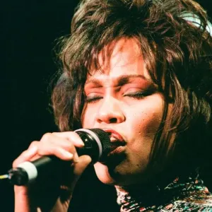 Whitney Houston in Concert at Earls Court Exhibition Centre, London, 5th November 1993 Whitney Houston in Concert at Earls Court Exhibition Centre, London, 5th November 1993