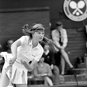 Wimbledon 1980. 7th day. H. Mandlikova vs. R. Cawley. Miss H