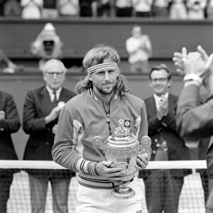 Wimbledon 1980: MenIs Final: Bjorn Borg v. John McEnroe. July 1980 80-3479a-002
