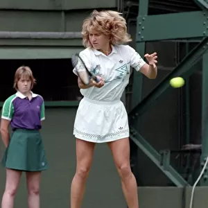 Wimbledon. Steffi Graf. June 1988 88-3317-068