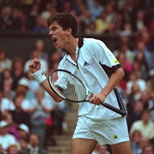 Wimbledon Tennis Championships June 1998 day 7 Tim Henman wins his fourth round match