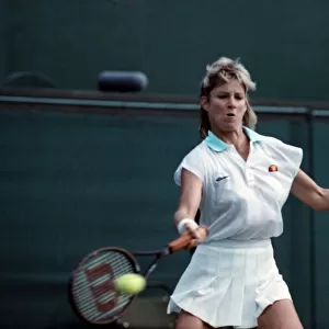 Wimbledon Tennis. (Chris Evert). June 1988 88-3341-055