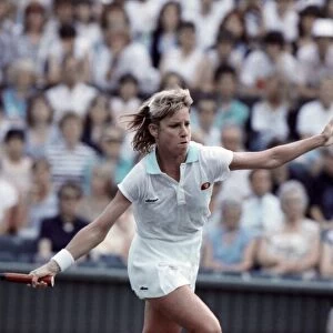 Wimbledon Tennis. (Chris Evert). June 1988 88-3341-026