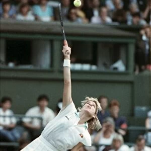 Wimbledon Tennis. (Chris Evert). June 1988 88-3341-024