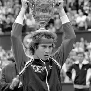 Wimbledon Tennis: Menes Finals 1981: John McEnroe v. Bjorn Borg. July 1981 81-3803a-002 Wimbledon Tennis: Menes Finals 1981: John McEnroe v. Bjorn Borg. July 1981 81-3803a-002