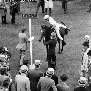 Vincitore del Ascot Gold Cup, il quattro anni Paean, montato da Steve Cauthen.