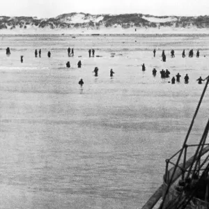 The withdrawal from Dunkirk in Northern France showing British Expeditionary Force troops