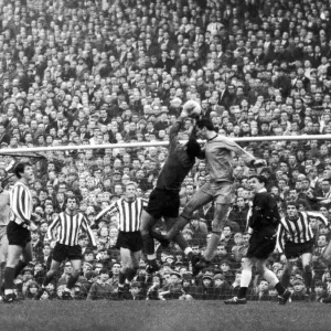 Wolverhampton 2-0 Southampton, league match, Saturday 2nd December 1967 Wolverhampton 2-0 Southampton, league match, Saturday 2nd December 1967