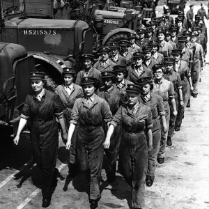 Women of the ATS who repaired army vehicles at a REME workshop during WW2