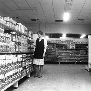 Women working in Hintons supermarket, Redcar. 26th October 1981