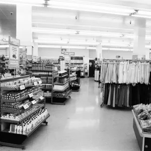 Woolworths Store, Holborn, London, 13th August 1980. 420pm and not a person in sight Woolworths Store, Holborn, London, 13th August 1980. 420pm and not a person in sight