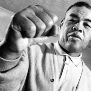Champion du monde poids lourd de boxe, Joe Louis, surnommé le Brown Bomber.