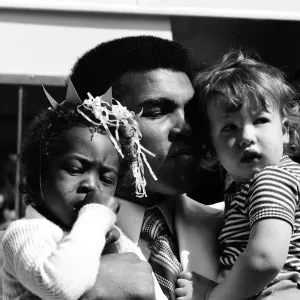 Muhammad Ali Presents Sunshine Coach Print, August 11th 1977