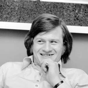 World snooker champion Alex Hurricane'Higgins pictured in his manager World snooker champion Alex Hurricane'Higgins pictured in his manager
