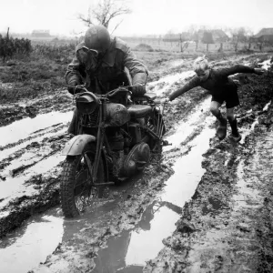 British Dispatch Rider Rescued by Dutch Boy Print