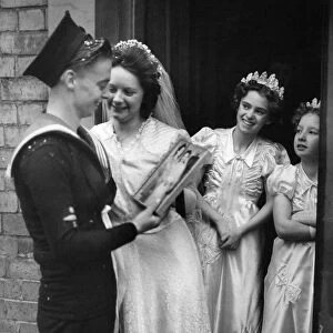 World War II : Romance: Wedding. Sailor Fred Gornam with his bride on their wedding day