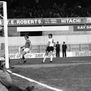 Wrexham 0-0 Barnsley League Print, April 17th 1982 Wrexham 0-0 Barnsley League Print, April 17th 1982