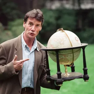 Michael Palin with Globe Print (8th October 1992)