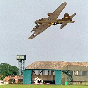 Wroughton Air Show August 1993 A Boeing B17 Flying Fortress Sally B