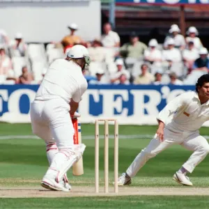 Yorkshire v Gloucestershire 1992 Print, Headingley Carnegie Cricket Ground Yorkshire v Gloucestershire 1992 Print, Headingley Carnegie Cricket Ground