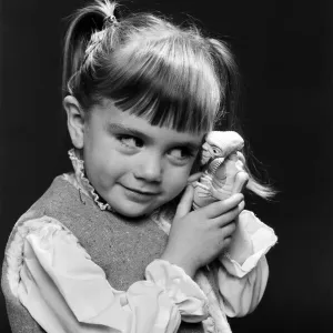 E.T. Print: Young Girl Holds E.T., 5th December 1982 (00717)