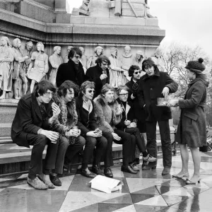 Young pop stars gathered at the Albert Memorial in London for a bread and water lunch to draw attention to Oxfams Christmas appeal. Pictured, Elaine Osborn serving bread and water to Roger Waters, Nick Mason, Syd Barrett, Rick Wright, Barry Fantoni Young pop stars gathered at the Albert Memorial in London for a bread and water lunch to draw attention to Oxfams Christmas appeal. Pictured, Elaine Osborn serving bread and water to Roger Waters, Nick Mason, Syd Barrett, Rick Wright, Barry Fantoni