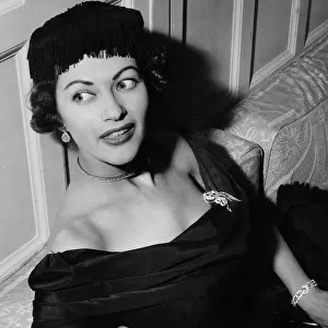 Yvonne De Carlo Canadian actress November 1954