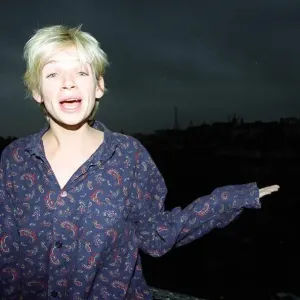Zoe Ball Radio / TV Presenter October 1998 In france were she presented her radio 1 Zoe Ball Radio / TV Presenter October 1998 In france were she presented her radio 1