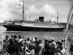 10 college girls from Texas arrive at Plymouth on the S.s de Grasse. 18th July 1949