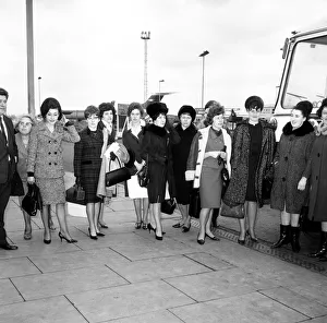 Emigration Prints: 13 Nurses out of 33 going to the USA to work due to better career prospects and wages