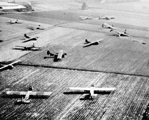 Aeroplanes Prints: 1500 gliders from the 1st Allied Airborne 1945 carried troops