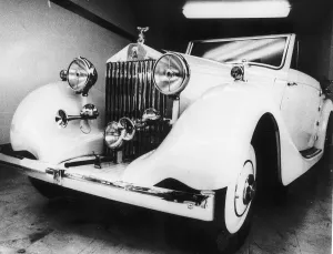 00152 Prints: 1930 Rolls Royce car sold for £34, 000 at BCA auction in 1978