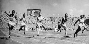 00015 Prints: 1948 Olympic Games Harrison Harrison Dillard of the USA (left