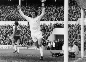 00328 Prints: 1974 UEFA Cup Final First Leg match at White Hart Lane, Tottenham Hotspur 2 v Feyenoord 2