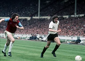1975 FA Cup Final at Wembley May 1975 West Ham United 2 v Fulham 0 McDowell