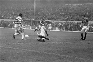 00400 Prints: The 1975 Glasgow Cup Final contested between Rangers and Celtic at Hampden Park