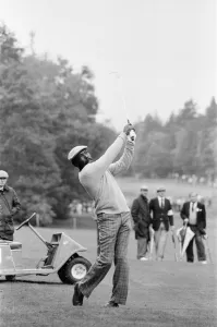 00678 Prints: 1983 SuntoryWorld Match Play Championship at Wentworth, Friday 7th October 1983