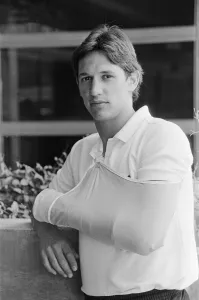 1986 World Cup Finals in Mexico. Englands Gary Lineker with his arm in a sling