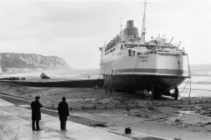 00423 Prints: The 1987 Great Storm occurred on the night of 15?16th October 1987