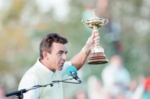 01477 Prints: 1989 Ryder Cup held 224 September 1989 at The Belfry in Wishaw, Warwickshire, England