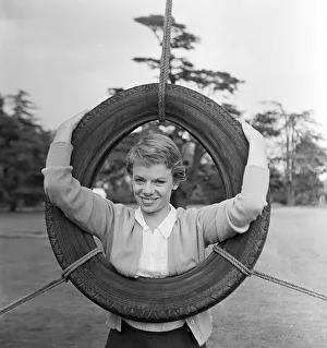 01229 Prints: 24 year old actress Jill Bennett. 12th August 1955