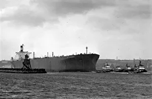 250, 000 ton tanker. The S. S. iEsso NorthumbriaI a 250, 000 ton tanker built on the Tyne