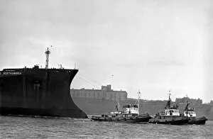 250, 000 ton tanker. The S. S. iEsso NorthumbriaI a 250, 000 ton tanker built on the Tyne