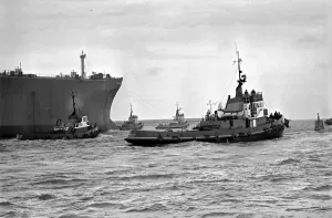 250, 000 ton tanker. The S. S. iEsso NorthumbriaI a 250, 000 ton tanker built on the Tyne